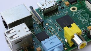 Raspberry Pi Modell B: Auch die Mini-PC-Platine benötigt Schutz vor Viren & Co. (Bild: Farnell)