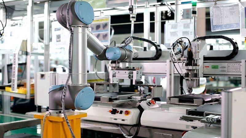 Der taiwanesische ODM-Hersteller Wistron setzt kollaborierende Roboterarme von Universal Robots in der Laptop Montagelinie ein.  (Universal Robots)