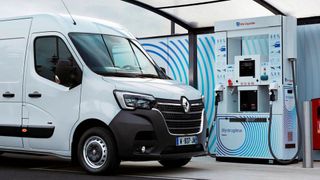 Renault will bei seinen leichten Nutzfahrzeugen künftig mehr auf den Wasserstoffantrieb  setzen. Dafür kooperieren die Franzosen nun mit einem US-Konzern. (Bild: Renault)