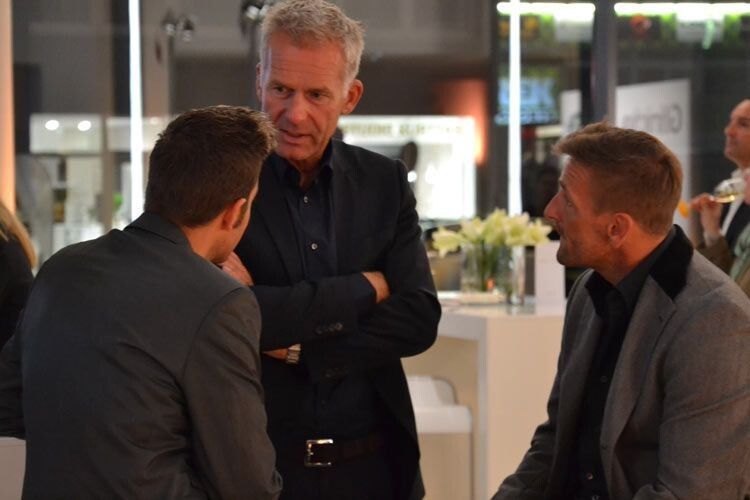 Auch prominente Gesichter nahmen an der Eröffnungsfeier teil: Rennsportexperte Christian Danner (li.) und Schauspieler Mark Keller (re.). (Foto: Preising)