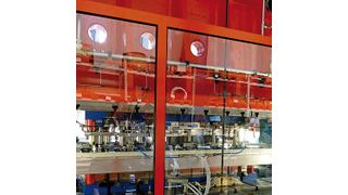 Die erste Servo-Kniehebelpresse wurde auf der Hausmesse von Gräbener Pressensysteme dem Fachpublikum präsentiert. Bild: Kuhn (Archiv: Vogel Business Media)