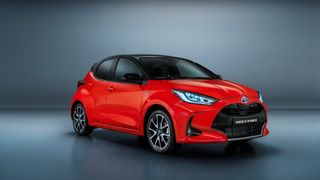 Beim Yaris Hybrid aus dem Produktionszeitraum 6. Juli 2020 bis 28. April 2021 könnte die elektrische Feststellbremse ausfallen. (Bild: Toyota)