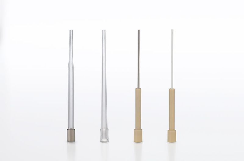 Abb. 6: Das Cybio Well vario Spitzenportfolio umfasst Glasspitzen (8µl), Polypropylenspitzen (8 µl), Stahlspitzen (1 µl) und Keramikspitzen (1 µl) (Analytik Jena)