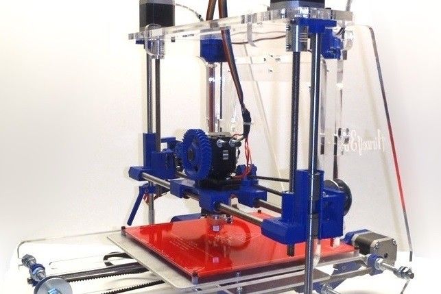 FDM-Drucker gibt es schon für unter 500 auch im Selbstbausatz im freien Handel. (Foto: commons.wikimedia.org/Airwolf3d (CC BY-SA 3.0))