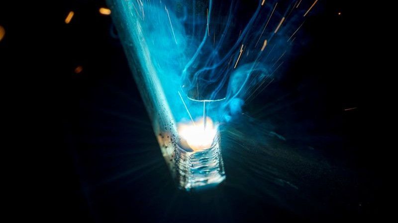 Special alloys, so-called low transformation temperature filler materials (LTT), change the structure of the weld seam during cooling in such a way that residual tensile stresses are significantly reduced.(Image: Image)