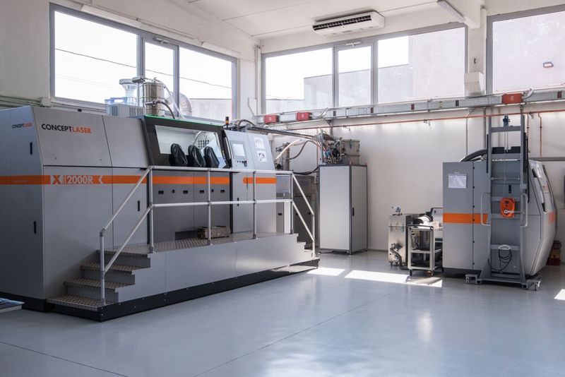 Größter Bauraum des Lasercusing bei Zare: die X LINE 2000R con Concept Laser (Bild: cosmomedia)