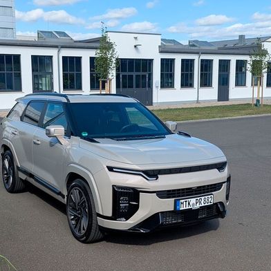 Aktuell orientieren sich nicht wenige SUVs an der klassischen Geländewagenoptik – der KGM Actyon macht da keine Ausnahme. (Bild: Rosenow – VCG)