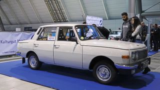 Ostprodukt im Südwesten: Wartburg 353 W Limousine auf der Stuttgarter Oldtimermesse Retro Classics 2023 (Bild: Diehl – VCG)