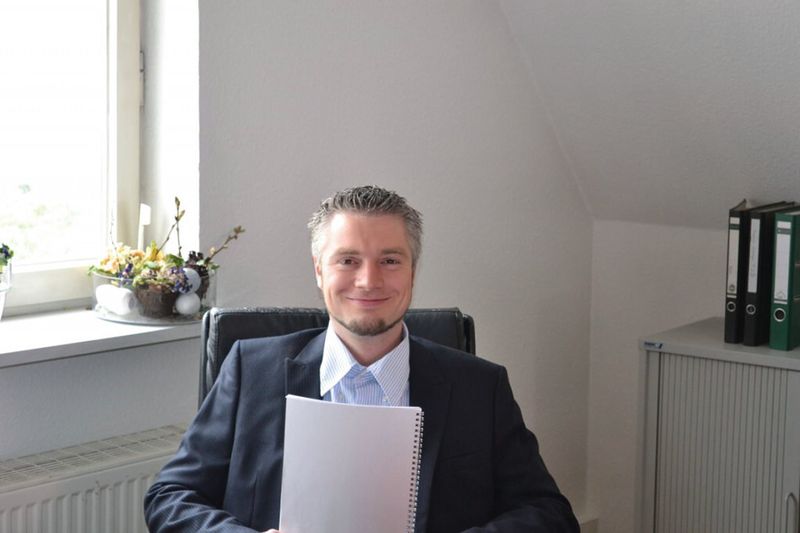 „Zum Teil veraltete Leuchtenanordnungen müssen bei einer Sanierung nach aktuellen Gesichtspunkten und Normen angepasst werden“, sagt Florian Staroste von Betterleds. (Bild: Betterleds)