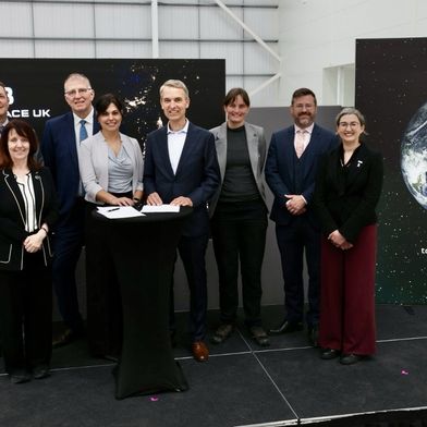 At the signing ceremony for the ESA EnVision mission in OHB Space UK’s new cleanroom: Dario Falleri (TAS), Carole Mundell (ESA), Marco Fuchs (OHB), Laura Costanza (ESA), Oliver Salisch (OHB), Kim Lake (OHB), Kevin Guy (WECA), Julie Black (UK Space Agency). (From left to right) (Source: OHB)