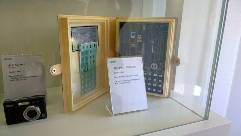 Das Acer Micro Professor ist das erste Serienprodukt der späteren Acer Computer. (Acer)