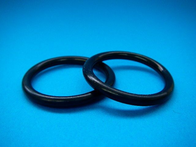 So sollten O-Ringe aussehen – idealerweise auch nach der Montage. Leider ist die die Montage ein kritischer Punkt im Leben eines O-Rings. (gemeinfrei)