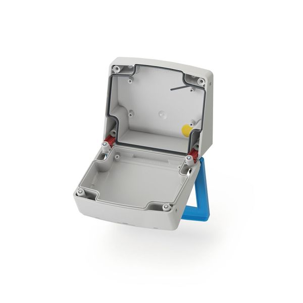 Bild 3: Hände frei bei Installationsarbeiten (Bild: Phoenix Contact)