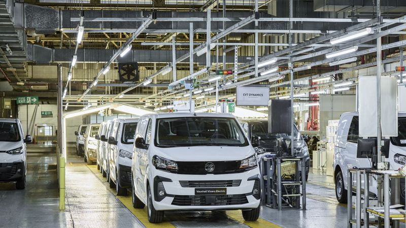 Der Vivaro Electric sollte ab 2025 in Luton entstehen. Jetzt schließt Vauxhall das Werk.(Bild:  Stellantis)