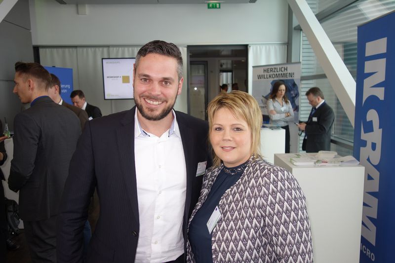 Christian Bedel und Jana Tappendorf, Microsoft (Bild: IT-BUSINESS)