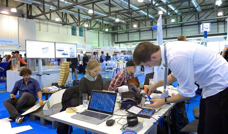 Eindrücke von der Werkstoffwoche Dresden 2015. (Bild: Werkstoffwoche Dresden)