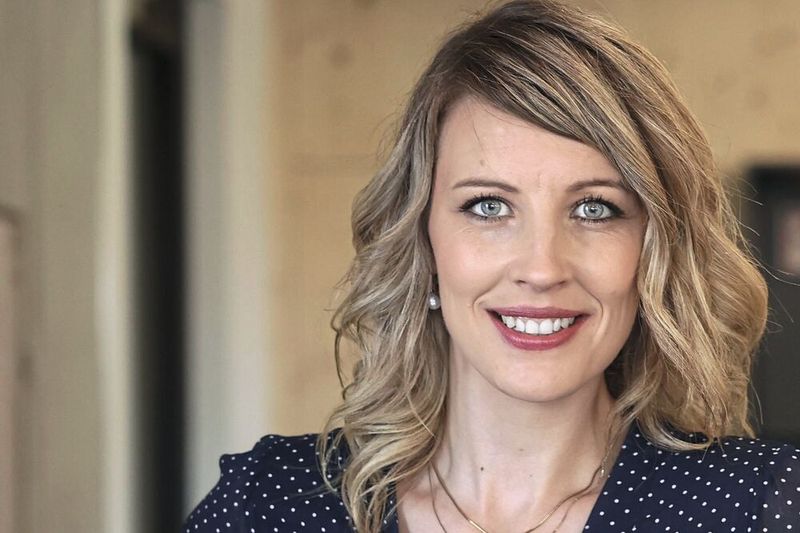 Katharina Fagerer, Weida:kemma, verteilt eine Formel für die Mitarbeiterführung, die sofort wirkt. (Bild: Weida:kemma)