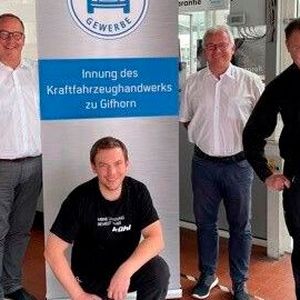 Gemeinsam gegen Corona: das Team vom Autohaus Kühl (von links): Michael Neuburger,  Christoph Gehrke (Werkstattleiter), Frank Hermann (Serviceleiter AH Kühl) und Obermeister Stefan Pingel.(Bild:  Autohaus Kühl)