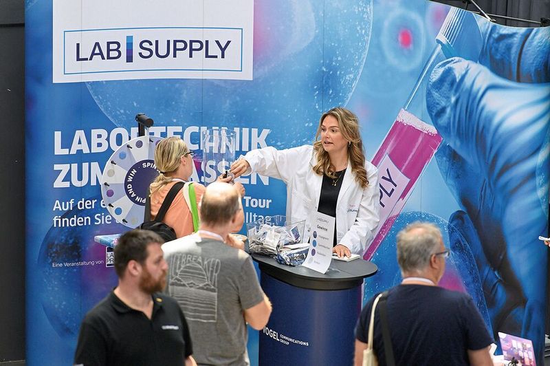 Das Glücksrad der LAB-SUPPLY war in Innsbruck nicht alleine.    Mehr Infos zu den kommenden LAB-SUPPLY-Messen finden Sie auf www.lab-supply.info (Bild: Stefan Stark)