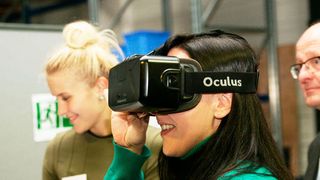 Auch Virtual Reality-Systeme gehören zu den Lösungen, die zukünftig in der Logistik Einzug halten werden. (Ehrhardt + Partner)