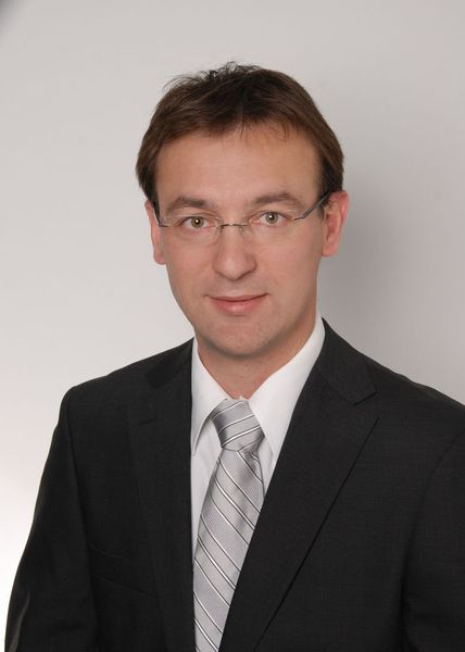 Ihm zur Seite stehen Jörg Lindemann, Geschäftsführer der devotec GmbH.... (Bild: devotec)