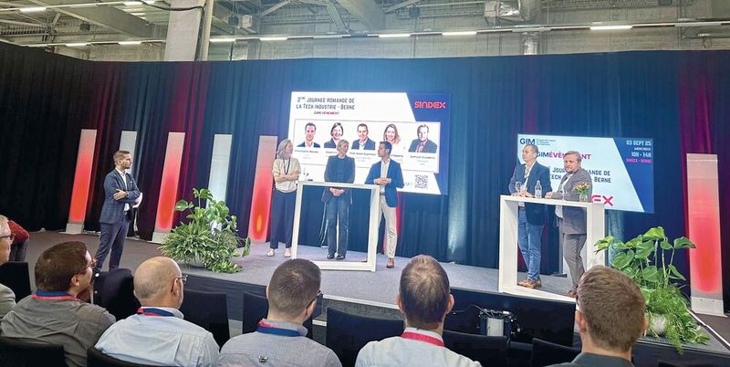 Une table ronde clôturait les conférences de la matinée avec la présence de tous les intervenants. De g. à dr. Emilio Lado du GIM, Johanna Gapany du Parlement Suisse, Delphine Seitiée de Alp ICT, Christopher Bouzas de Digiinov, Nabil Ouerhani de la Haute école ARC, et Samuel Vuadens du GIM. (Source : MSM)