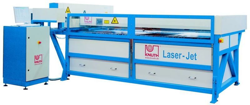 Bild 4: Die kompakte Schneidmaschine Laser-Jet kann mit CO2-Lasern bis 1,5 kW Leistung ausgerüstet werden. Bild: Knuth (Archiv: Vogel Business Media)