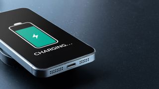 Unsere Smartphone laden wir häufig schon induktiv. Aber Roboter und fahrerlose Transportsysteme? Das will Wiferion ändern. (Bild: Maksym - stock.adobe.com)