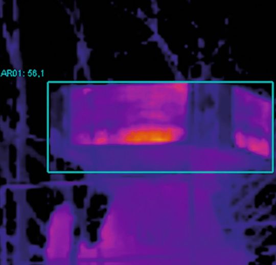 Wegen der strömungsoptimierten Konstruktion und des isolierenden Aufbaus des Gehäuses wird die Außenfläche bei einer Explosion nicht heißer als unglaubliche 40 °C. Wegen der strömungsoptimierten Konstruktion und des isolierenden Aufbaus des Gehäuses wird die Außenfläche bei einer Explosion nicht heißer als unglaubliche 40 °C.