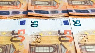 Eine Kaufprämie für E-Autos? Viele Händler lehnen dies laut einer Umfrage von »kfz-betrieb« ab und befürworten eher andere Kaufanreize. (Bild: Lukasz Radziejewsk/Unsplash.com)