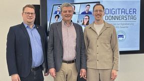 Die Väter des Digitalen Donnerstag in Baden-Württemberg: Carsten Beuß, Jörg von Steinaecker und Daniel Rösch. (Bild: Kfz-Gewerbe Baden-Württemberg)