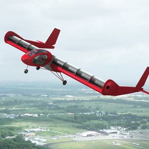Bei dem Konzept von FanWing wird das Flugzeug von breiten Rotorblättern in einer Walze über der Tragfläche angetrieben.