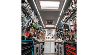 Das Winkler Werkzeugmobil ist bestückt mit einem umfangreichen Werkzeugsortiment für die Nutzfahrzeugwerkstatt. (Winkler)