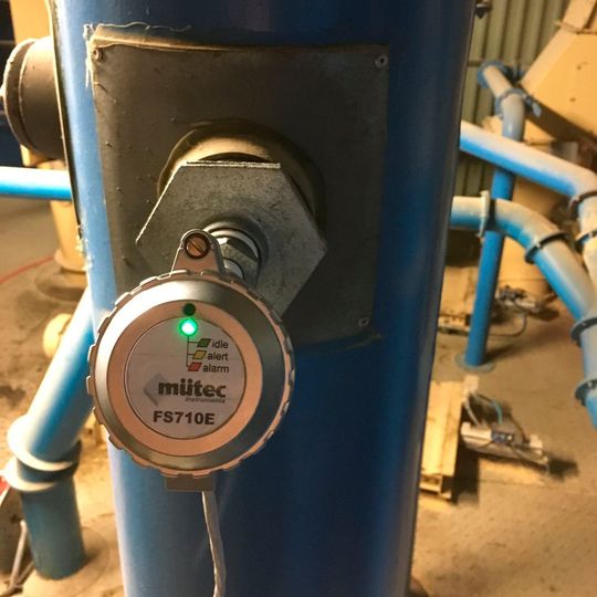 Automatische Staub- und Filterüberwachung mit dem Flow Switch 710E (Bild:  Mütec)