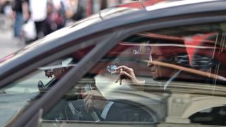 Wie sollte der Konsum von Alkohol und Cannabis im Straßenverkehr strafrechtlich bewertet werden? Das ist eine Frage, mit der sich der 60. Deutsche Verkehrsgerichtstag in Goslar beschäftigt. (Bild: gemeinfrei)