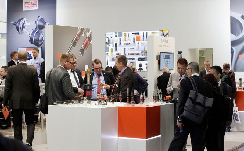 Garant für gute Geschäfte, Schaufenster für den internationalen Markt, Taktgeber für die Zukunft der Produktion – so beschreiben die Aussteller die EMO Hannover 2017. (VDW)