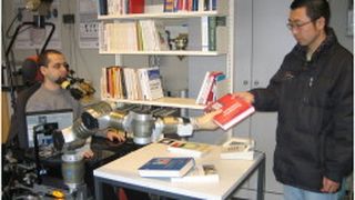 Mit dem Assistenz-Roboter Friend soll es behinderten Menschen möglich sein wieder ins Berufsleben einzusteigen. (IAT Bremen)