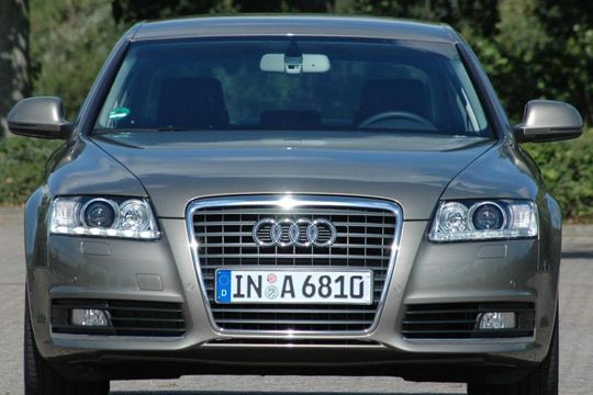 Der 2.0 TDIe hilft dem Fahrer auch durch die leicht tiefer gelegte Karosserie und dem in den oberen Gängen länger übersetzten Getriebe beim Sparen. (Archiv: Vogel Business Media)
