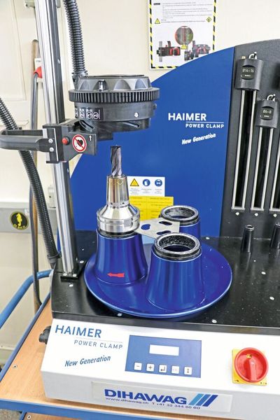 Bewährt, einfach und zuverlässig: das innovative Schrumfgerät Power Clamp New Generation mit einstellbarer Spule.  (Haimer GmbH)