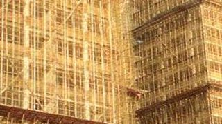 3D-NANDs werden ähnlich wie ein Gerüst hochgezogen -Schicht um Schicht. (Bild: Rainer Graefen / Microsoft)