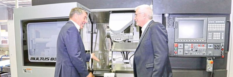 Suvema bietet mit Bearbeitungszentren von Okuma ein exzellentes Portfolio für die Universal-, Dreh- und Fräsbearbeitung. Suvema bietet mit Bearbeitungszentren von Okuma ein exzellentes Portfolio für die Universal-, Dreh- und Fräsbearbeitung.