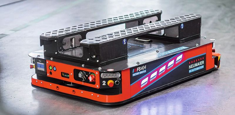 Das fahrerlose Transportsystem transportiert Lasten von 400 bis 3.000 Kilogramm. Dabei unterstützen Profilschienenführungen von Hiwin. Das fahrerlose Transportsystem transportiert Lasten von 400 bis 3.000 Kilogramm. Dabei unterstützen Profilschienenführungen von Hiwin.