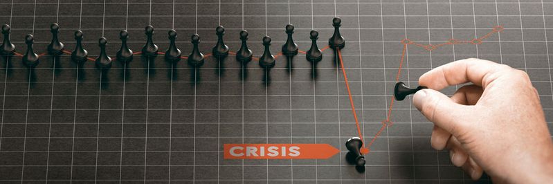 Unternehmen sollten nach einem erfolgreichen Hacker-Angriff auf drei Ebenen reagieren: die Behörden informieren, ihre IT-Sicherheit aufrüsten und den Vorfall so kommunizieren, dass die Reputation möglichst wenig leidet. Unternehmen sollten nach einem erfolgreichen Hacker-Angriff auf drei Ebenen reagieren: die Behörden informieren, ihre IT-Sicherheit aufrüsten und den Vorfall so kommunizieren, dass die Reputation möglichst wenig leidet.