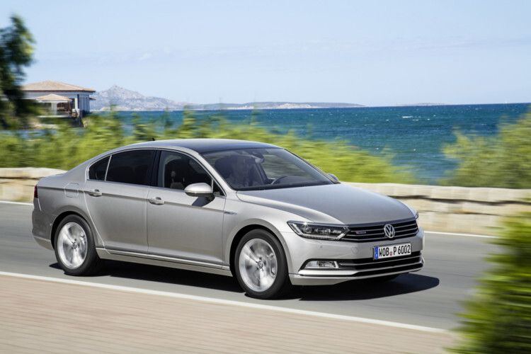 Der VW Passt ist eine Erfolgsgeschichte: Mit all seinen Derivaten, vom chinesischen Ableger Santana bis zum größeren Amerika-Passat summiert sich die Zahl der Auslieferungen seit Marktstart Anfang der 70er Jahre auf insgesamt 22 Millionen Exemplare. (Foto: VW)