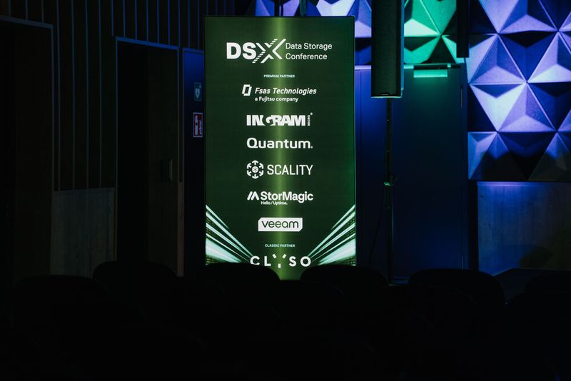 Neun Partner präsentierten dem Fachpublikum ihre Lösungen und standen zudem in ungezwungenen Gesprächen Rede und Antwort. (Bild:  Manuel Emme Fotografie)