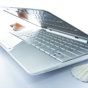 Der Asus Eee PC 1008HA Seashell soll an eine Muschel erinnern.