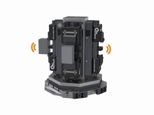 Die individuell ansteuerbare Spannkraft bleibt auch bei Spezialkonfigurationen als Spannturm – hier mit vier SLX E-Motion – an jeder Spannstation durchgängig während der Bearbeitung erhalten.(Bild:  SMW-Autoblok)
