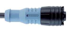 Axiale Kupplung des S12x1:  Beim Steckvorgang der Kupplung gleitet ein M12-Innengewinde über das Gegesteckeraußengewinde. (Archiv: Vogel Business Media)