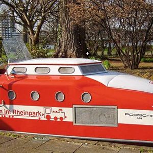 Eine der wenigen „Porsche-Loks“ die noch heute im Einsatz ist, genauer gesagt im Rheinpark in Köln.(Bild:  Porsche 356 Club)