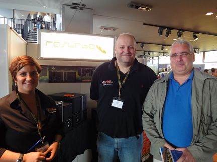 Barbara Springer und Jürgen Urbantat, PNL-Tec, und Herr Heinrichs, EDV-Service Aachen (Archiv: Vogel Business Media)